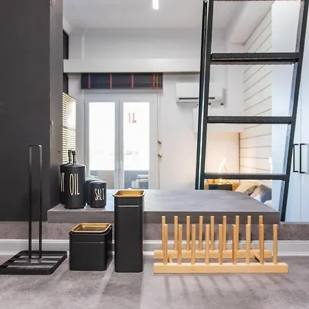 Lotus_aristotelous_loft